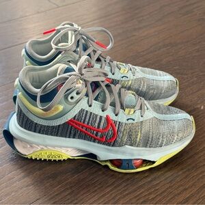 Big kids Nike Kevin Durant basketball Shoes US Size 4.5 and great condition